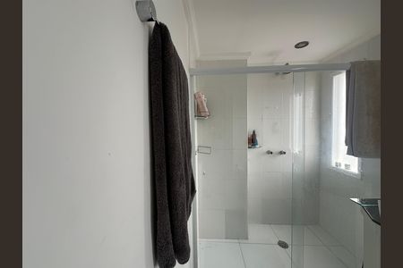 Casa de condomínio para alugar com 348m², 4 quartos e 6 vagasBanheiro da Suíte 1