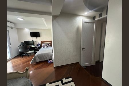 Casa de condomínio para alugar com 348m², 4 quartos e 6 vagasSuíte 3