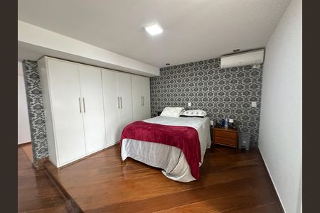 Casa de condomínio para alugar com 348m², 4 quartos e 6 vagasSuíte 1