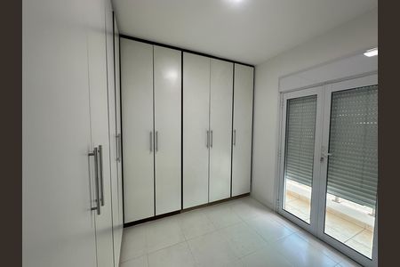 Casa de condomínio para alugar com 348m², 4 quartos e 6 vagasCloset da suíte 2