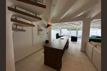 Casa de condomínio para alugar com 348m², 4 quartos e 6 vagasÁrea comum