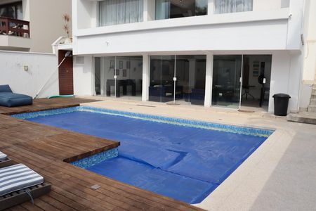 Casa de condomínio para alugar com 348m², 4 quartos e 6 vagasPiscina