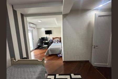 Casa de condomínio para alugar com 348m², 4 quartos e 6 vagasSuíte 3