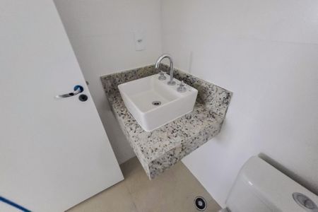 Apartamento à venda com 69m², 2 quartos e 2 vagas Apartamento à venda com 69m², 2 quartos e 2 vagasBanheiro