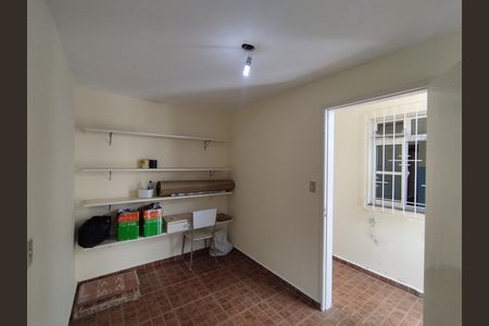 Casa à venda com 100m², 2 quartos e 2 vagasQuarto de Serviço
