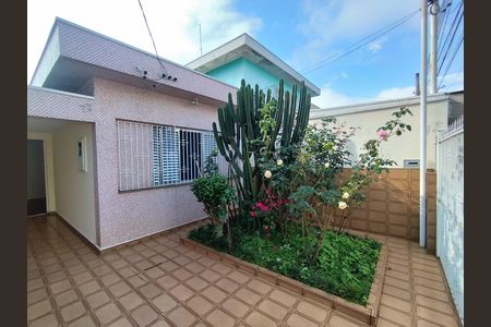 Casa à venda com 100m², 2 quartos e 2 vagasQuintal 