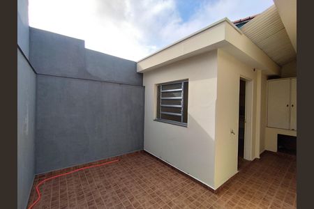 Casa à venda com 100m², 2 quartos e 2 vagasQuintal 