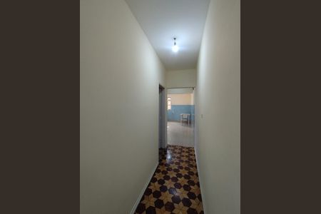 Corredor  de casa à venda com 2 quartos, 100m² em Vila Liviero, São Paulo