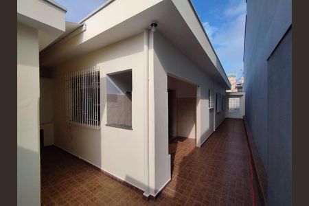 Casa à venda com 100m², 2 quartos e 2 vagasQuintal 