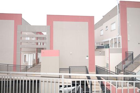 Casa de condomínio para alugar com 48m², 2 quartos e 1 vagaÁrea comum - Prédios