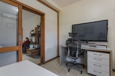 Casa à venda com 204m², 3 quartos e 4 vagas Casa à venda com 204m², 3 quartos e 4 vagasQuarto