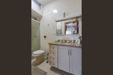 Casa à venda com 204m², 3 quartos e 4 vagas Casa à venda com 204m², 3 quartos e 4 vagasSuíte