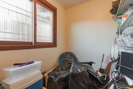 Casa à venda com 204m², 3 quartos e 4 vagas Casa à venda com 204m², 3 quartos e 4 vagasÁrea de Serviço