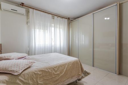 Casa à venda com 204m², 3 quartos e 4 vagas Casa à venda com 204m², 3 quartos e 4 vagasSuíte
