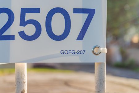 Casa à venda com 204m², 3 quartos e 4 vagas Casa à venda com 204m², 3 quartos e 4 vagasGOFG-207