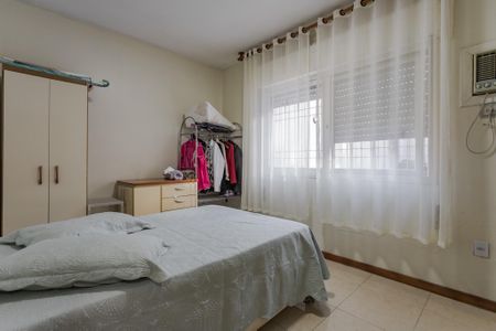Casa à venda com 204m², 3 quartos e 4 vagas Casa à venda com 204m², 3 quartos e 4 vagasQuarto