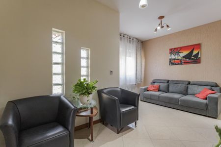 Sala de casa à venda com 3 quartos, 204m² em Rubem Berta, Porto Alegre