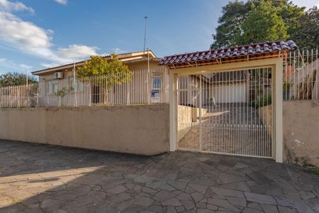 Casa à venda com 204m², 3 quartos e 4 vagas Casa à venda com 204m², 3 quartos e 4 vagasFachada