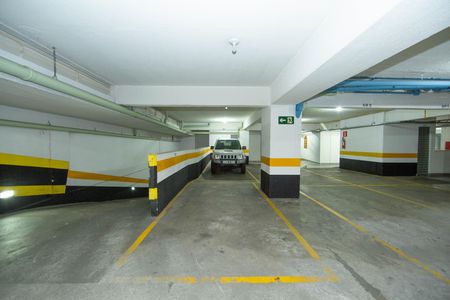 Apartamento à venda com 138m², 4 quartos e 3 vagas Apartamento à venda com 138m², 4 quartos e 3 vagasGARAGEM
