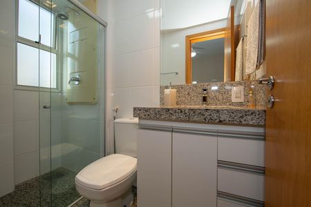 Apartamento à venda com 138m², 4 quartos e 3 vagas Apartamento à venda com 138m², 4 quartos e 3 vagasBANHEIRO3