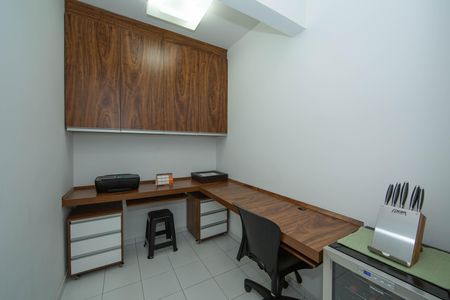 Apartamento à venda com 138m², 4 quartos e 3 vagas Apartamento à venda com 138m², 4 quartos e 3 vagasESCRITORIO