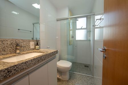Apartamento à venda com 138m², 4 quartos e 3 vagas Apartamento à venda com 138m², 4 quartos e 3 vagasBANHEIRO2
