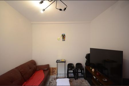 Sala de casa para alugar com 2 quartos, 120m² em Jardim Bandeirantes (zona Norte), São Paulo