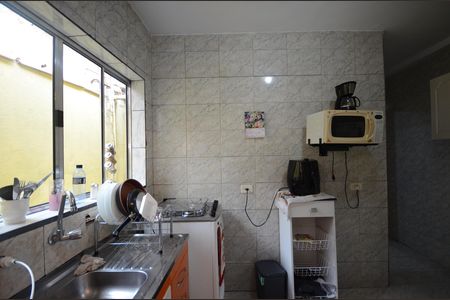 Cozinha de casa para alugar com 2 quartos, 100m² em Jardim Bandeirantes (zona Norte), São Paulo