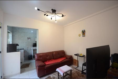 Sala de casa para alugar com 2 quartos, 120m² em Jardim Bandeirantes (zona Norte), São Paulo