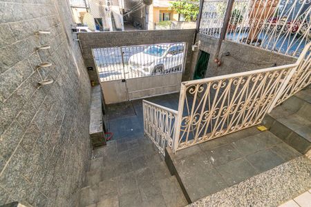 Varanda e Garagem de casa para alugar com 2 quartos, 112m² em Cordovil, Rio de Janeiro