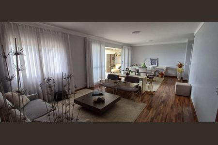 Apartamento à venda com 3 quartos, 134m² em Jardim Olympia, São Paulo