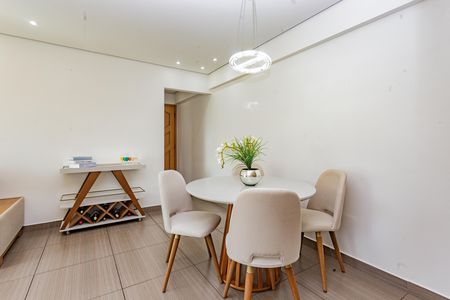 Apartamento à venda com 62m², 2 quartos e 1 vaga Apartamento à venda com 62m², 2 quartos e 1 vagaSala