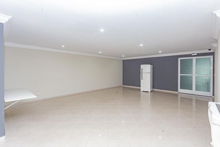 Apartamento à venda com 62m², 2 quartos e 1 vaga Apartamento à venda com 62m², 2 quartos e 1 vagaÁrea comum - Salão de festas