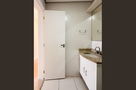 Apartamento à venda com 144m², 2 quartos e 2 vagas Apartamento à venda com 144m², 2 quartos e 2 vagasBanheiro Social