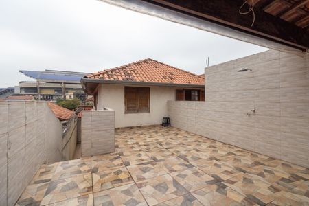 Casa à venda com 180m², 3 quartos e 2 vagas Casa à venda com 180m², 3 quartos e 2 vagasTerraço