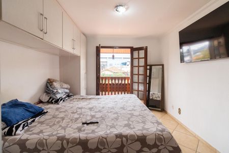 Casa à venda com 180m², 3 quartos e 2 vagas Casa à venda com 180m², 3 quartos e 2 vagasQuarto 2 - Suíte