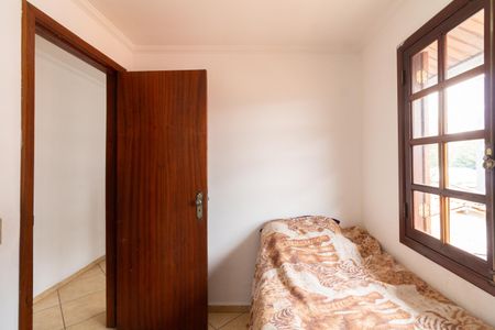 Casa à venda com 180m², 3 quartos e 2 vagas Casa à venda com 180m², 3 quartos e 2 vagasQuarto 1