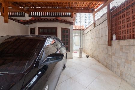 Casa à venda com 180m², 3 quartos e 2 vagas Casa à venda com 180m², 3 quartos e 2 vagasGaragem