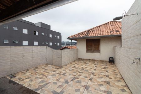 Casa à venda com 180m², 3 quartos e 2 vagas Casa à venda com 180m², 3 quartos e 2 vagasTerraço