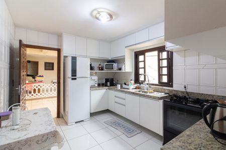 Casa à venda com 180m², 3 quartos e 2 vagas Casa à venda com 180m², 3 quartos e 2 vagasCozinha