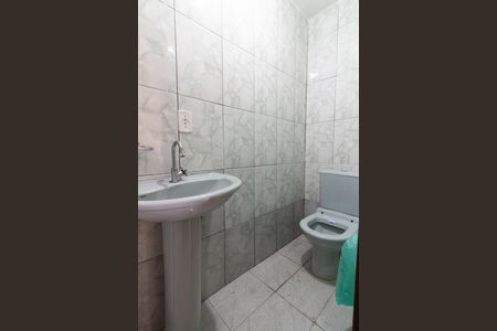 Casa à venda com 180m², 3 quartos e 2 vagas Casa à venda com 180m², 3 quartos e 2 vagasBanheiro de serviço