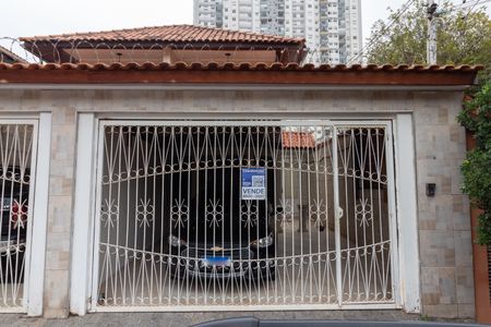 Fachada de casa à venda com 3 quartos, 180m² em Ferreira, São Paulo