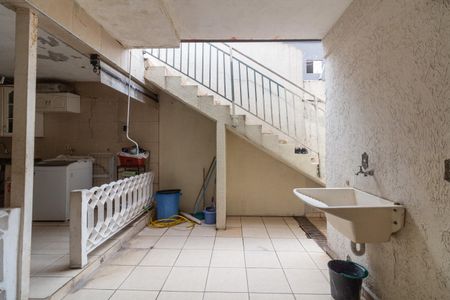 Área de Serviço de casa à venda com 3 quartos, 180m² em Ferreira, São Paulo