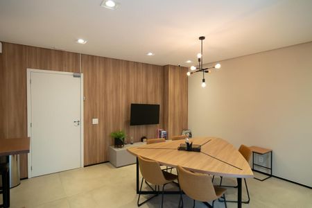 Apartamento para alugar com 37m², 2 quartos e sem vaga