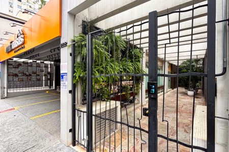 Apartamento para alugar com 72m², 2 quartos e sem vagaFachada