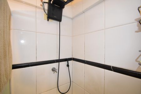 Apartamento para alugar com 72m², 2 quartos e sem vagaBanheiro