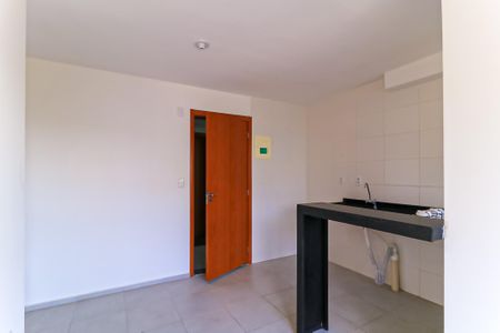 Sala de apartamento para alugar com 2 quartos, 40m² em Inhaúma, Rio de Janeiro