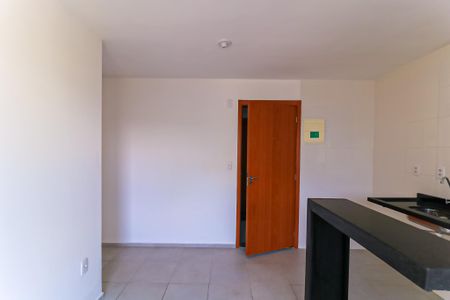 Sala de apartamento para alugar com 2 quartos, 40m² em Inhaúma, Rio de Janeiro