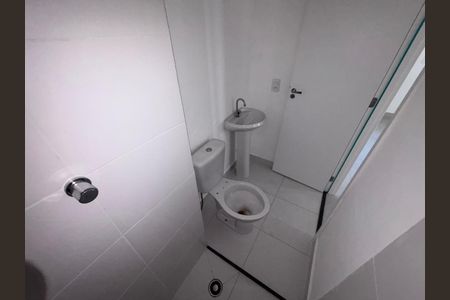 Banheiro de apartamento à venda com 2 quartos, 31m² em Parque Novo Mundo, São Paulo