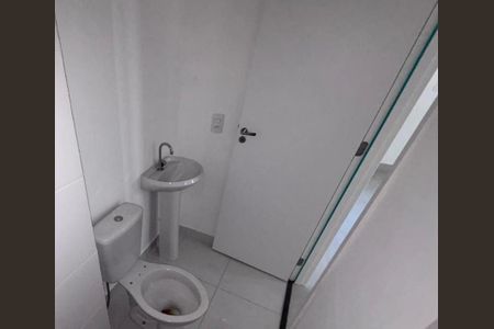 Banheiro de apartamento à venda com 2 quartos, 31m² em Parque Novo Mundo, São Paulo
